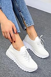 yazlık beyaz spor ayakkabı