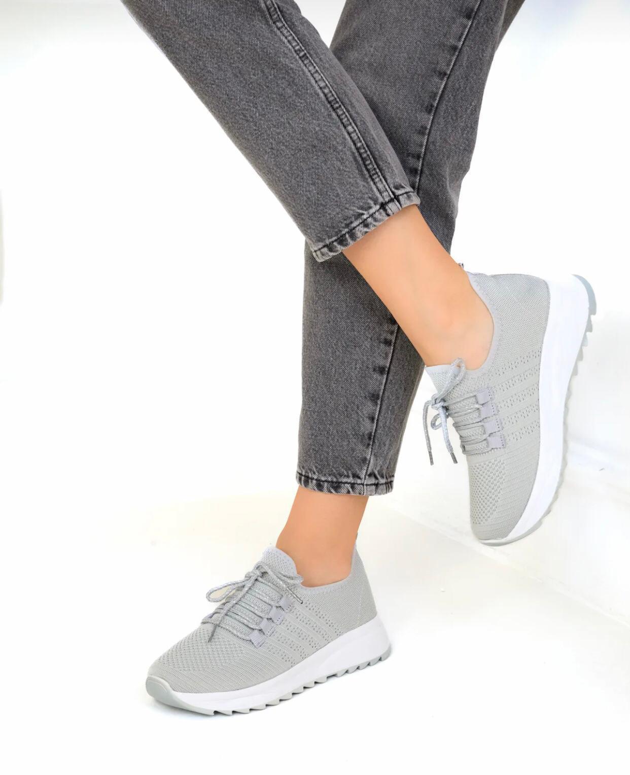 Yazlık örgü spor ayakkabı